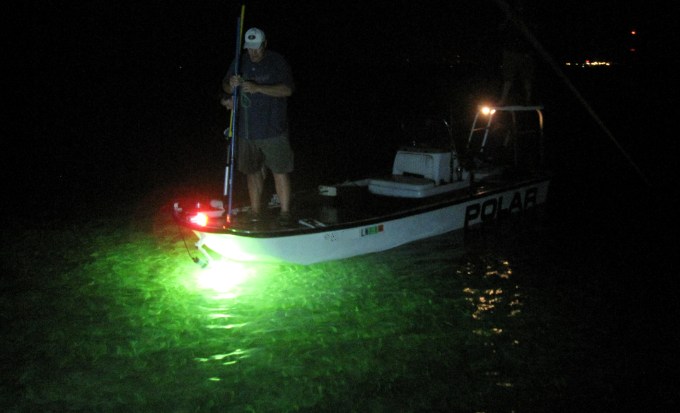 Fishing with underwater lights 