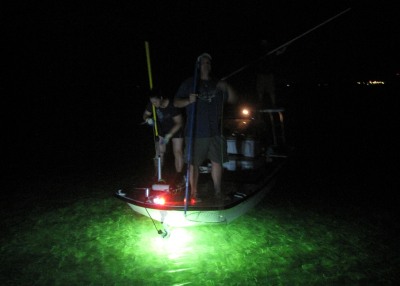 FISHNLIGHT.com's BL200 and DC100 Underwater Fishing Lights Review